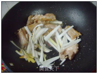 土豆炖排骨的做法步骤：6