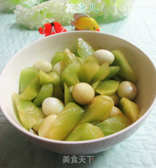 鹌鹑蛋拌莴笋的做法