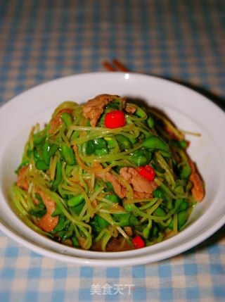 黑豆芽炒肉的做法