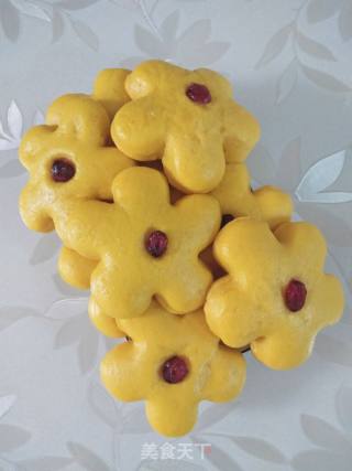 南瓜梅花馒头的做法