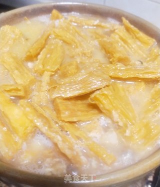 腐竹鸡煲的做法