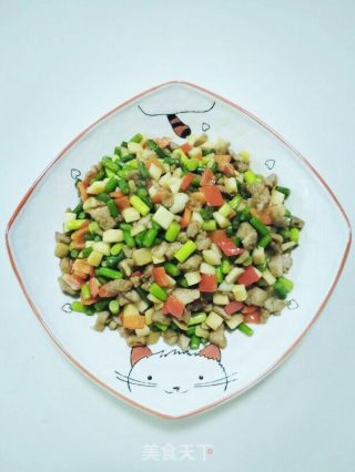 里脊炒三丁的做法