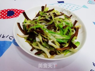 蒜叶炒豆干的做法