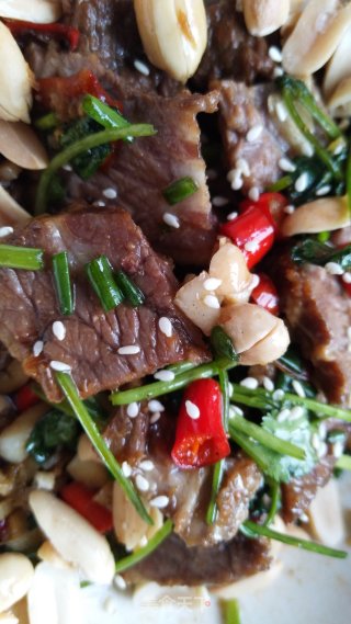 凉拌麻辣牛肉的做法