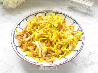 蒜苗的家常炒法：不管春节还是平时小白必备的简单快手菜