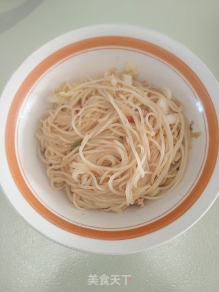 白菜肉片炒米粉的做法