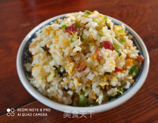 香芹腊肠鸡蛋炒饭