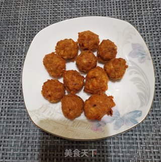 炸藕丁肉丸的做法