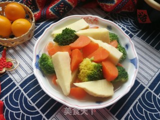 骨汤煮时蔬的做法