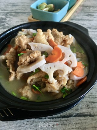 莲藕炖炸肉的做法