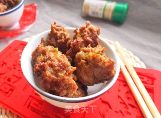 春节必备的简单好吃的炸肉丸
