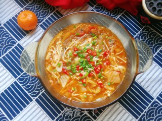 泡菜金针菇煮粉条的做法