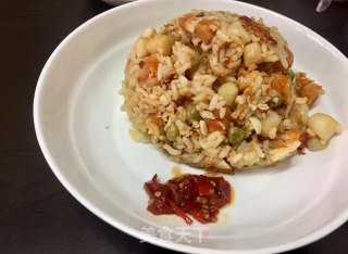 虾干鲜贝炒杂粮饭的做法