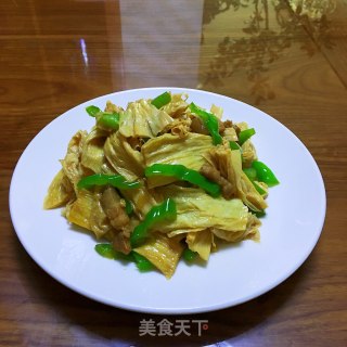 青椒炒腐竹的做法