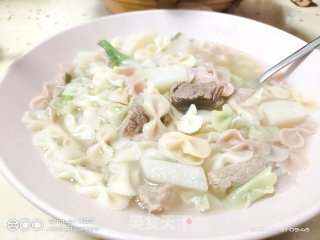 牛腩萝卜蝴蝶面的做法