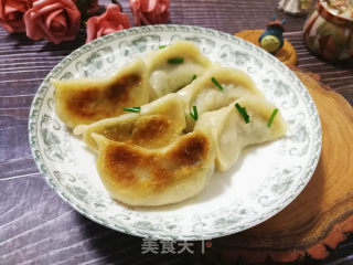 鲜肉芋泥萝卜煎饺的做法