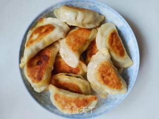 白菜粉丝木耳肉馅饺子的做法