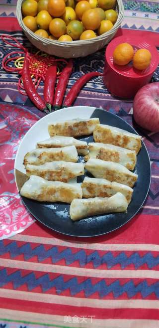 黑木耳肉末锅贴的做法