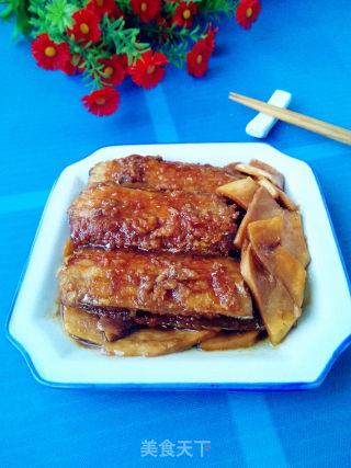 杏鲍菇烧带鱼的做法