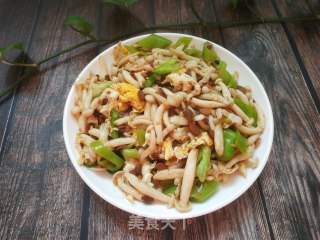 酱烧蟹味菇的做法