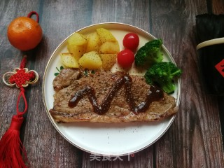 西兰花土豆黑胡椒牛排的做法