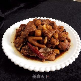 板栗焖鸡的做法