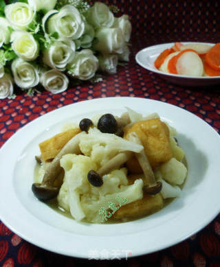 蟹味菇油豆腐花菜的做法