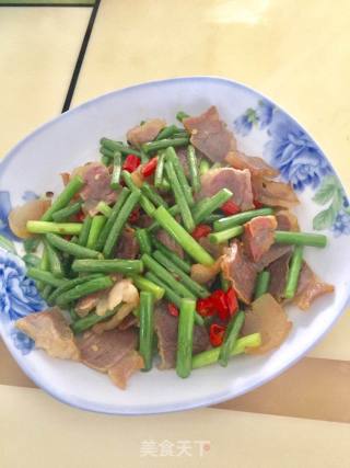 蒜苔炒腊肉的做法