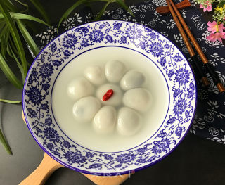 黑芝麻汤圆