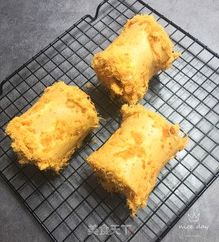 肉松沙拉蛋糕卷的做法