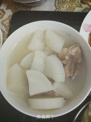 白萝卜炖腔骨的做法