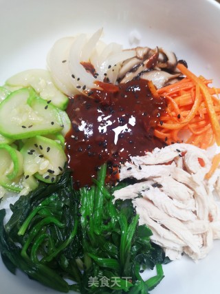 韩式鸡肉拌饭的做法