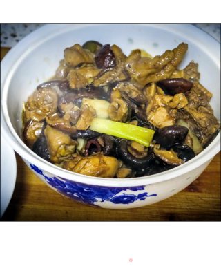 香菇黄焖三黄鸡的做法