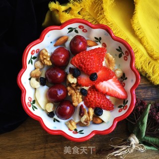 樱桃草莓酸奶碗的做法