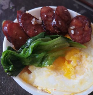 麻辣肠煲仔饭的做法