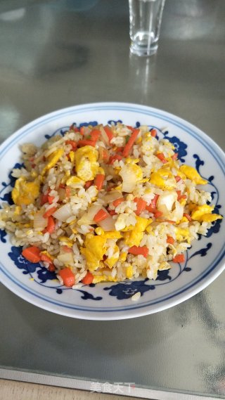 胡萝卜洋葱蛋炒饭的做法