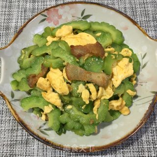 鸡蛋肉片炒苦瓜的做法
