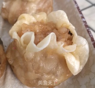 皮薄有韧性的三鲜烧卖的做法
