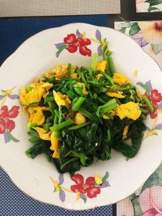 菠菜炒蛋的做法