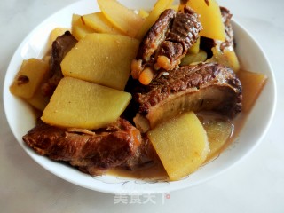 土豆烧排骨的做法