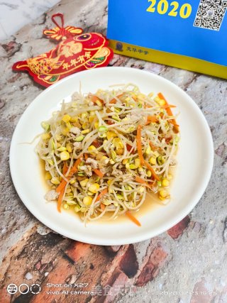 美味的豆芽玉米炒肉末的做法
