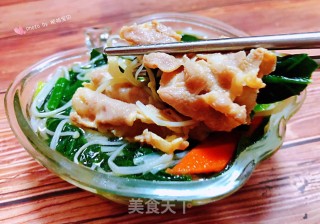 菠菜金针菇肥牛汤的做法