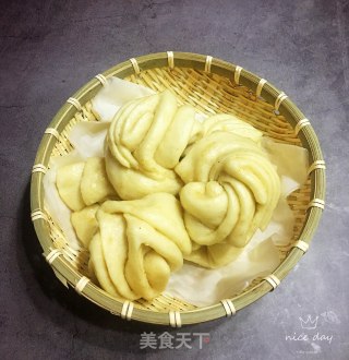 五香油酥花卷的做法