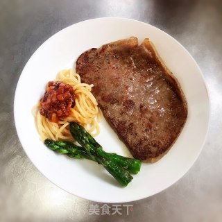 煎牛排的做法
