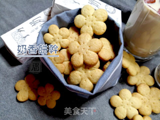 奶香花朵小饼干的做法