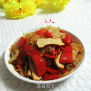 红椒白木耳炒香干的做法