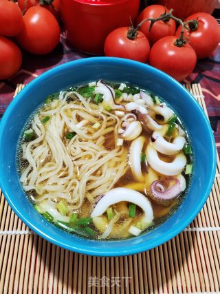 鱿鱼伊面的做法