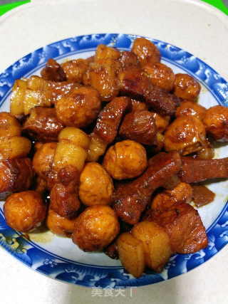 鹌鹑蛋红焖肉的做法