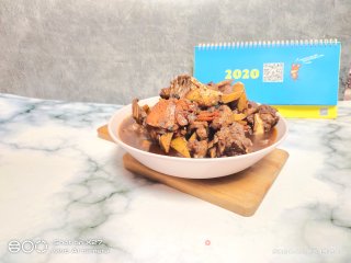 胡萝卜炖鸭肉的做法