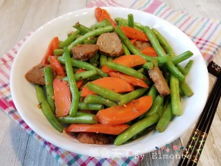 鸡肉丸炒四季豆的做法